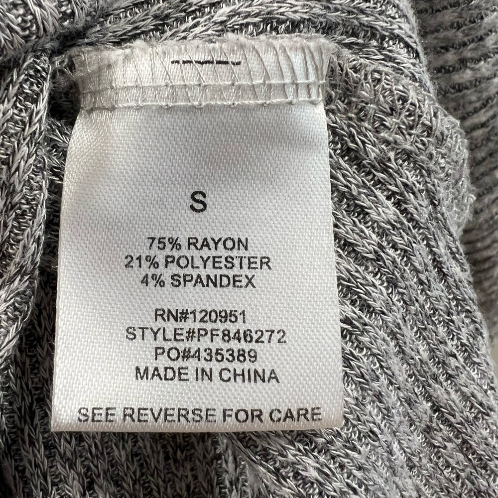 Pink Rose Gray Ribbed Knit Button-Down Top - Picture 5 of 5